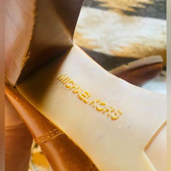 Michael Kors size 9 Leather Lace-Up Heeled Boots 👢 - Picture 2 of 9